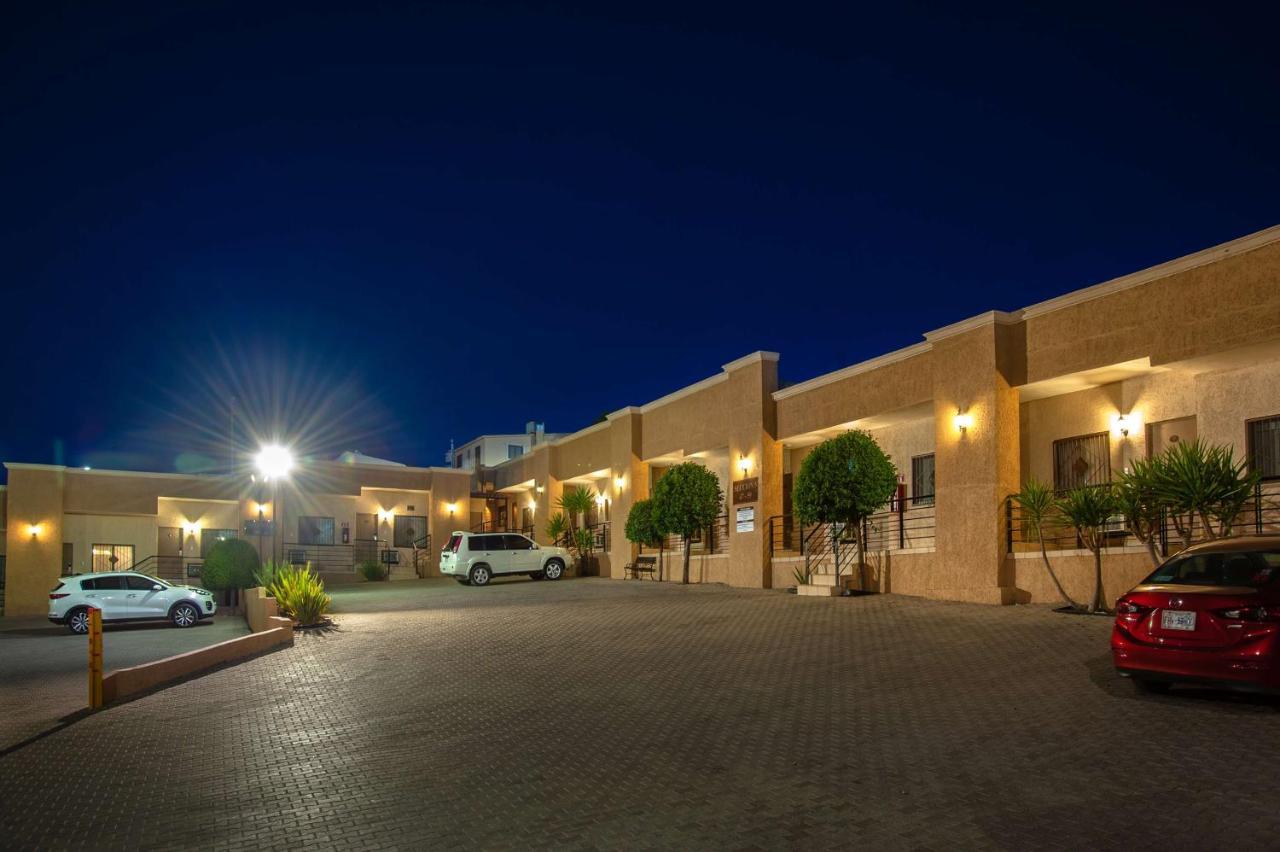 Best Western Cumbres Inn Cd. Cuauhtemoc Exterior foto